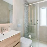 Luxurious 3 Bdr House With Pool & Bbq By Lovelystay 別荘 ラゴス