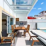別荘 Luxurious 3 Bdr House With Pool & Bbq By Lovelystay