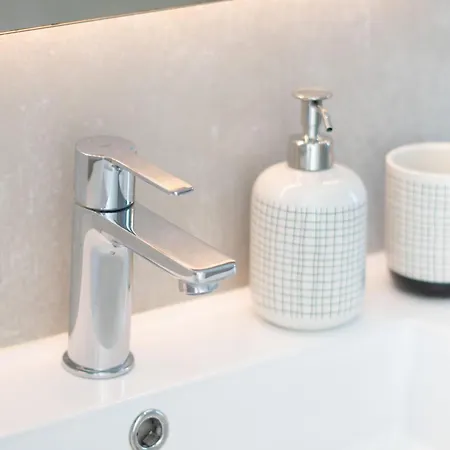 Дом отдыха Luxurious 3 Bdr House With Pool & Bbq By Lovelystay *