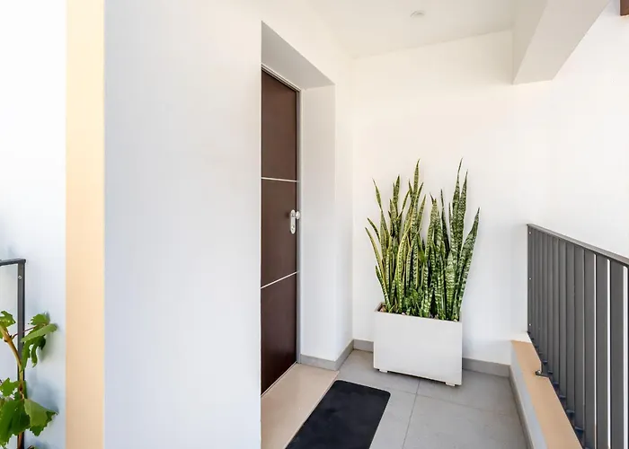 Luxurious 3 Bdr House With Pool & Bbq By Lovelystay Hébergement de vacances *