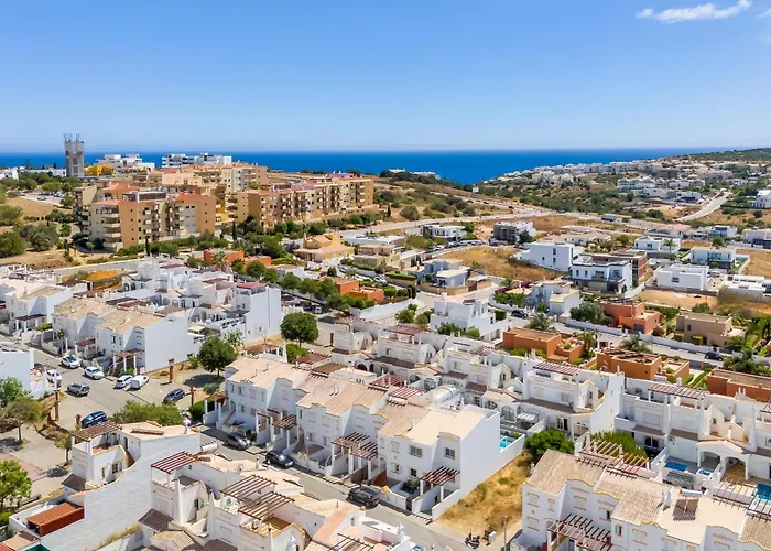 Hébergement de vacances Luxurious 3 Bdr House With Pool & Bbq By Lovelystay Lagos