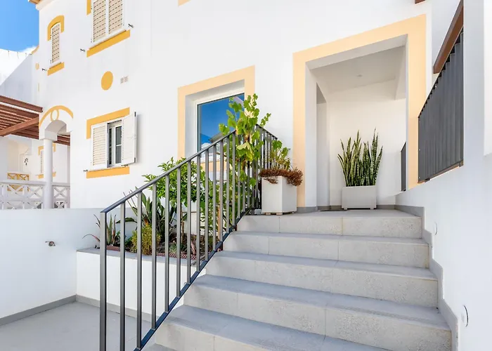 Hébergement de vacances Luxurious 3 Bdr House With Pool & Bbq By Lovelystay *
