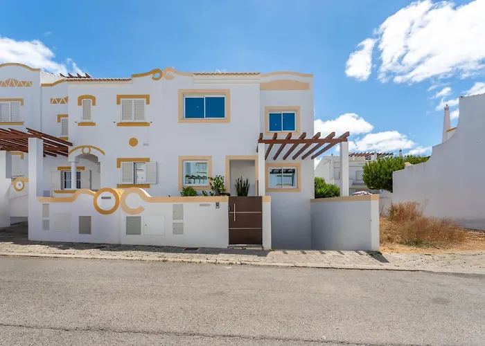 Luxurious 3 Bdr House With Pool & Bbq By Lovelystay Hébergement de vacances *