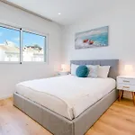 Luxurious 3 Bdr House With Pool & Bbq By Lovelystay * Λάγος